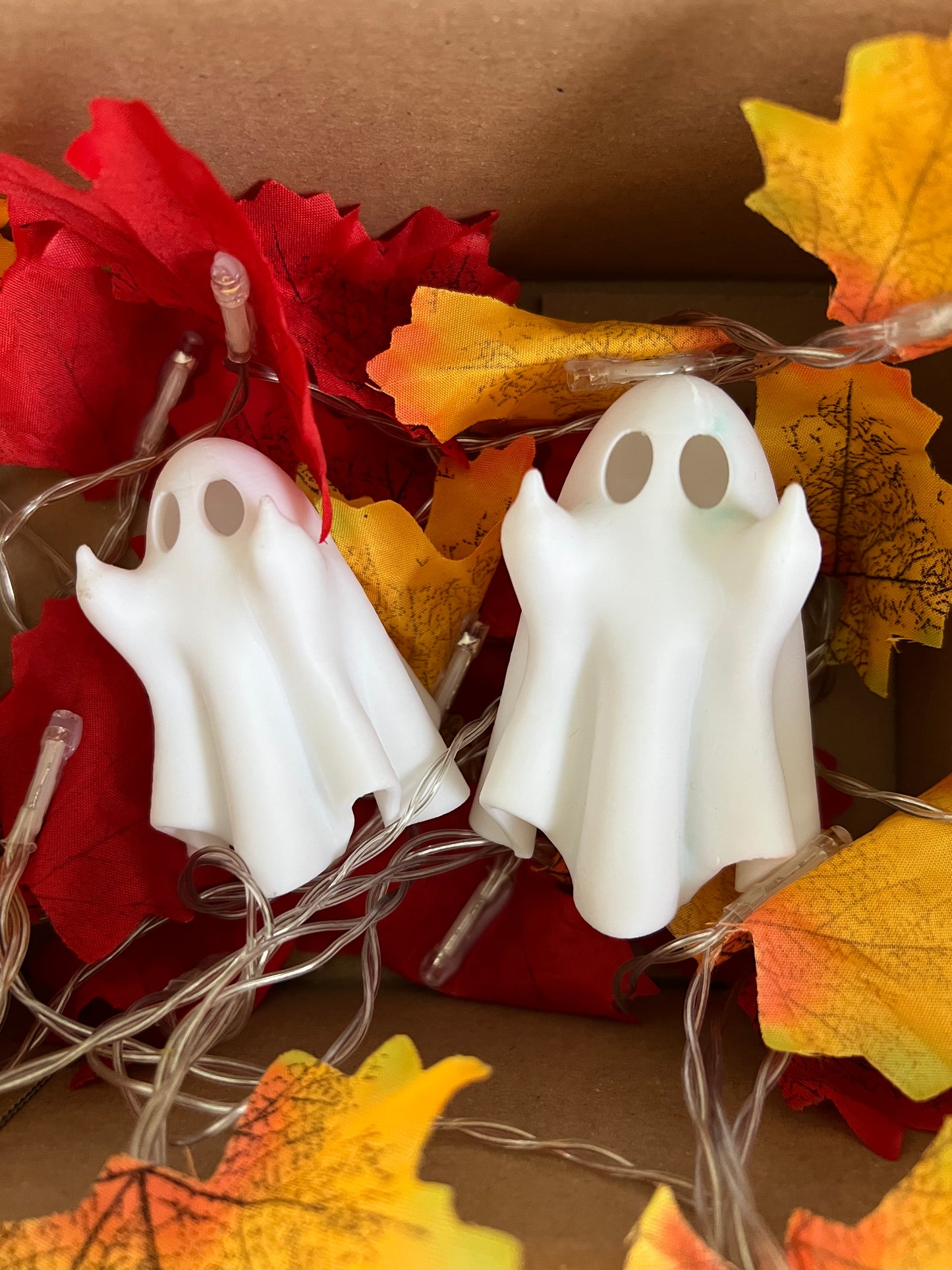 Frecher Mittelfinger Geist mit Beleuchtung – 9 cm Halloween Deko aus dem 3D Drucker