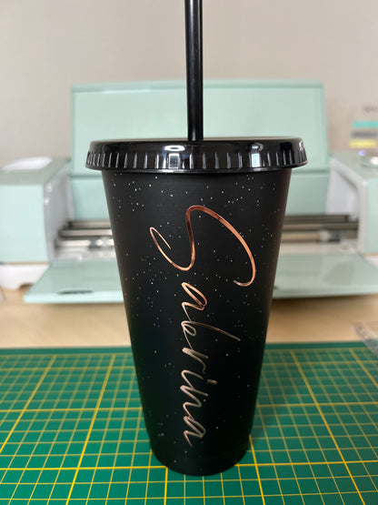 Personalisierte 710 ml Trinkbecher/Kunststoffbecher BPA-frei: Ein stylisches Trinkerlebnis in Ihrer Lieblingsfarbe - Glitzer!